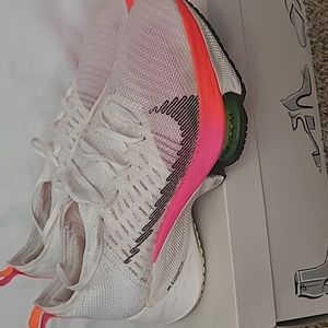 Womens Nike Air Zoom Tempo Next Flyknit